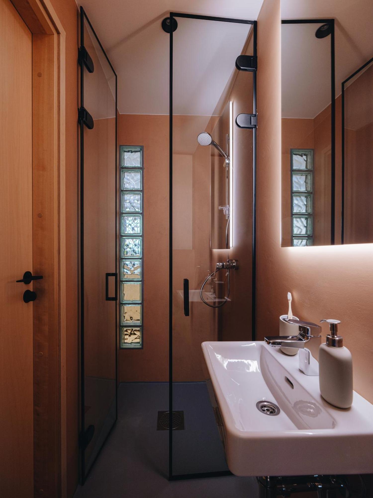 Stereo House By Larsen Aparthotel Tallinn Buitenkant foto
